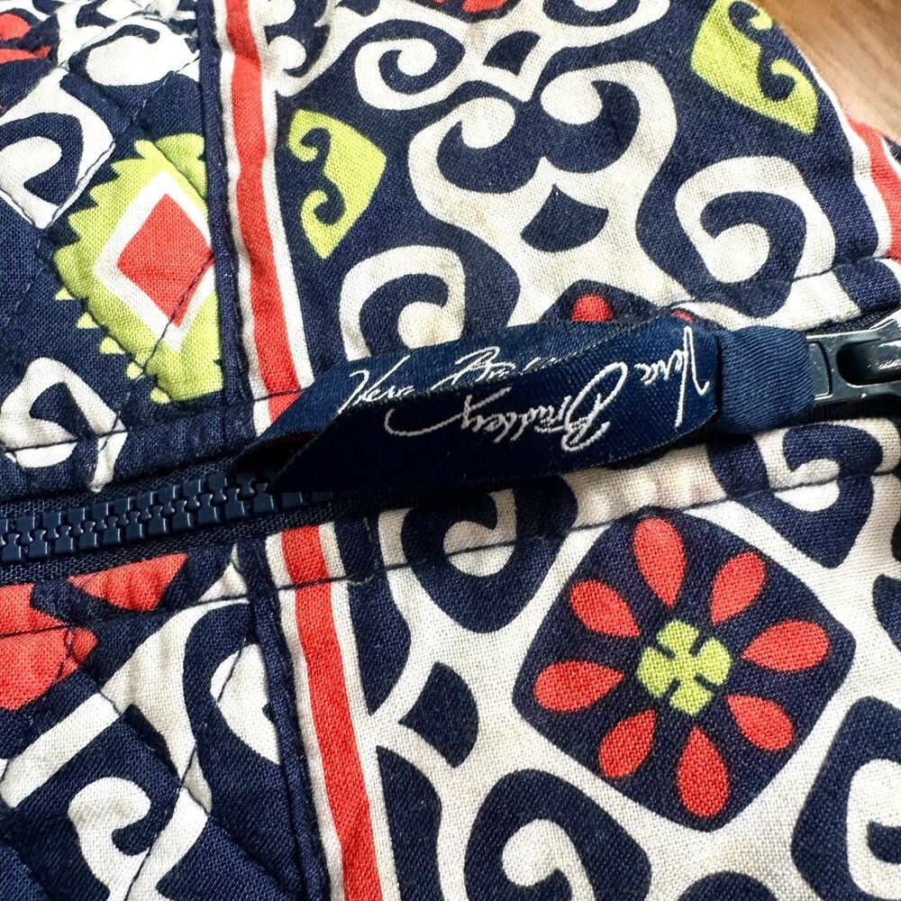 Vera Bradley Duffle Bag Sun Valley Medium 18" Retired Travel Quilted Geometric - Picture 11 of 12